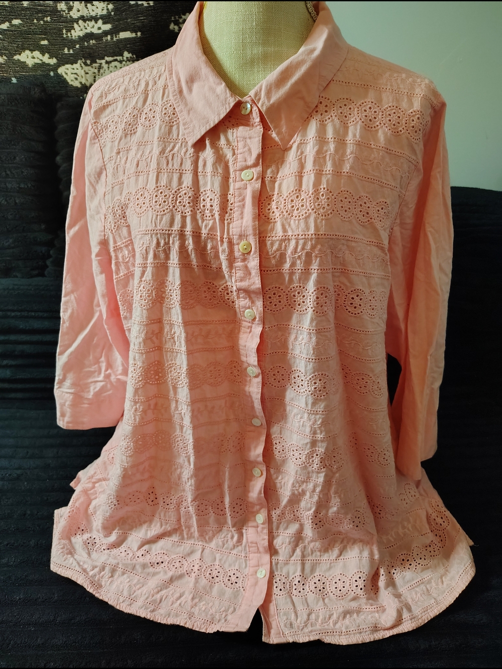 Women's Eyelet Button-Up Shirt - Soft Pink